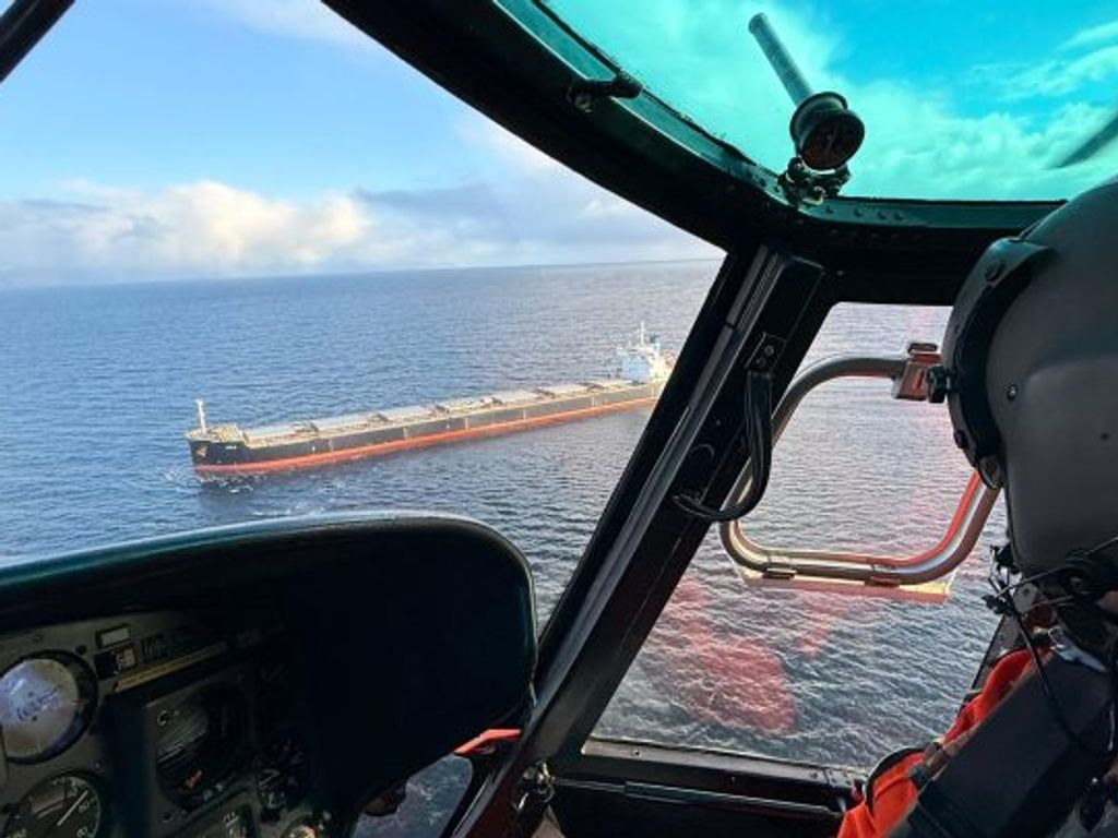 Armada-de-Chile-realiza-aeroevacuacion-medica-de-tripulante-en-el-Estrecho-de-Magallanes-scaled-e1778173469626-600x406 Armada-de-Chile-realiza-aeroevacuacion-medica-de-tripulante-en-el-Estrecho-de-Magallanes-scaled-e1778173469626-600x406