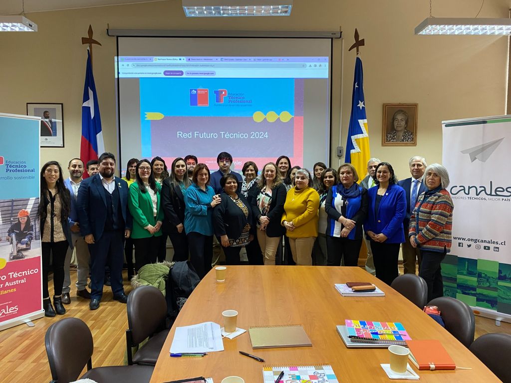 Grupal Lanzamiento Red Futuro Técnico Magallanes_2024 Grupal Lanzamiento Red Futuro Técnico Magallanes_2024