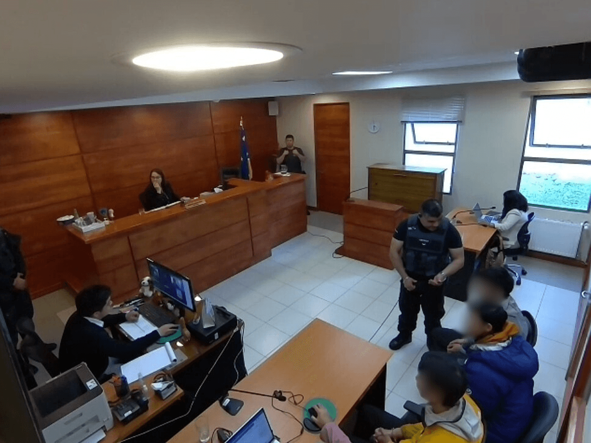 JUZGADO DE GARANTÍA DE PUERTO NATALES APRUEBA SUSPENSIÓN DEL PROCEDIMIENTO POR USO DE FUEGO EN TORRES DEL PAINE