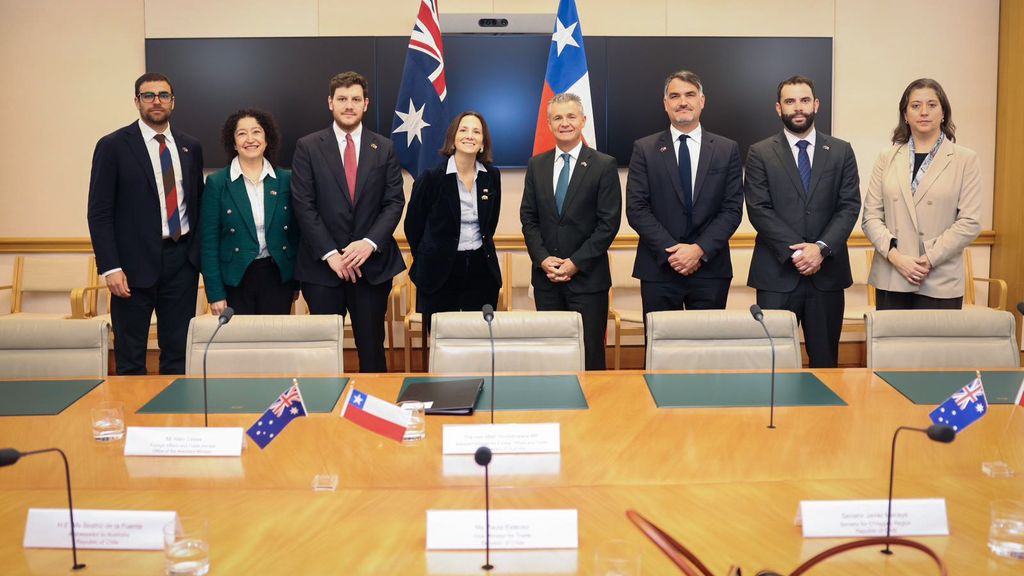 Foto-1-Australia---Reunión-Matt-Thistlethwaite