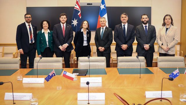 Foto-1-Australia---Reunión-Matt-Thistlethwaite