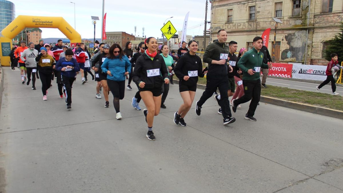 CORRIDA ANIVERSARIO 99 DE CARABINEROS REUNIÓ A LA COMUNIDAD EN PUNTA ARENAS