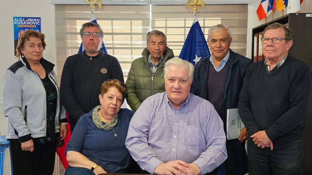 imagen 1 con dirigentes del 4% imagen 1 con dirigentes del 4%