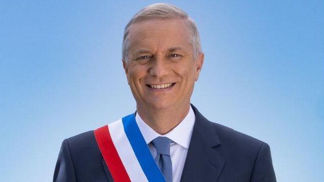 retrato presidente electo kast