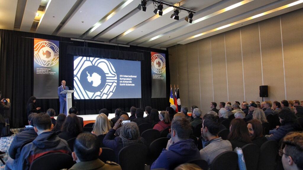 FUERZA AÉREA EN ISAES 2025 FOTO 2 FUERZA AÉREA EN ISAES 2025 FOTO 2