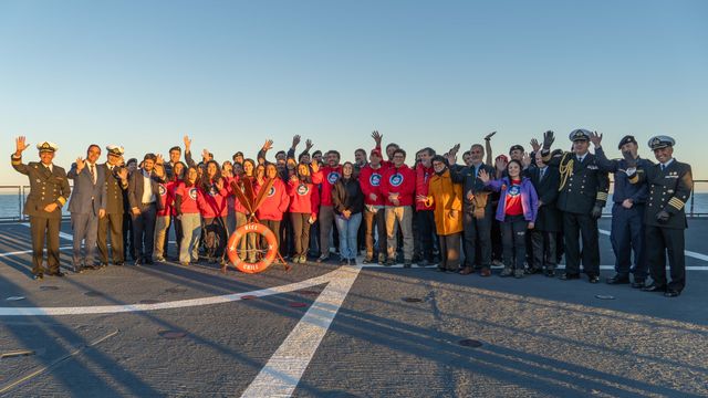 dotación de rompehielos y dotación de cientificos dotación de rompehielos y dotación de cientificos