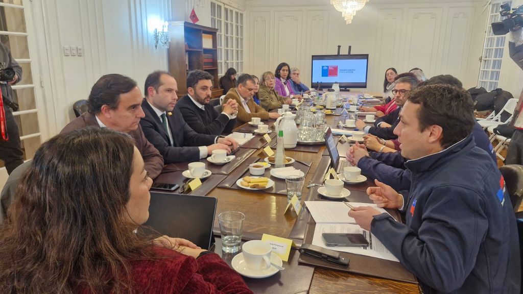 MESA POR EL EMPLEO 3