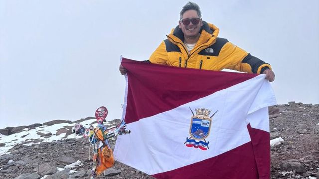 Felipe Barría Cumbre Aconcagua Felipe Barría Cumbre Aconcagua