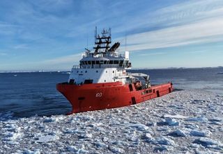 EL ATF Lientur, parte del trimonio antártico Chileno y que con su fuerza es clave en Antártica (1)