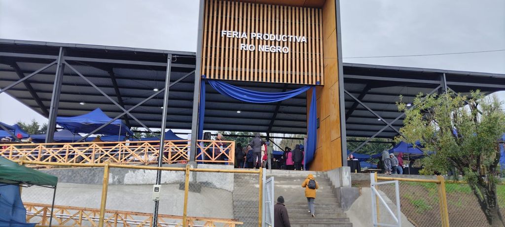 70fb72b1-f2e8-4782-86c9-ed3c19f642c9 70fb72b1-f2e8-4782-86c9-ed3c19f642c9