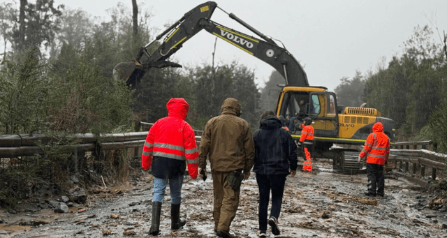 por-el-sistema-frontal-suspenden-clases-de-este-lunes-en-zona-de-la-carretera-austral-750x400