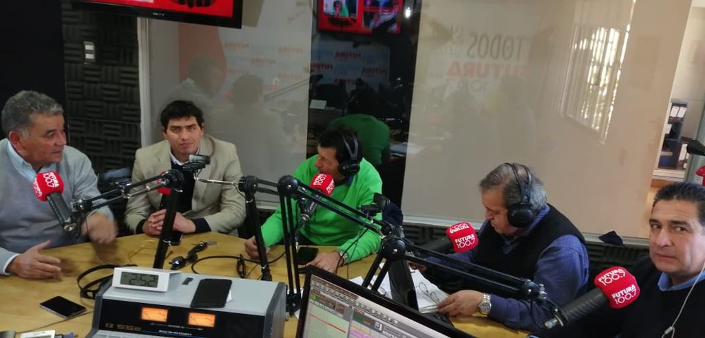 foto entrevista hugo solis