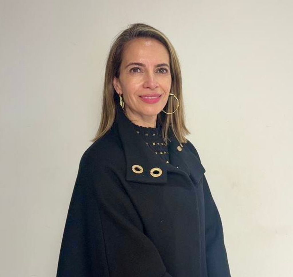 Directora Regional Directora Regional