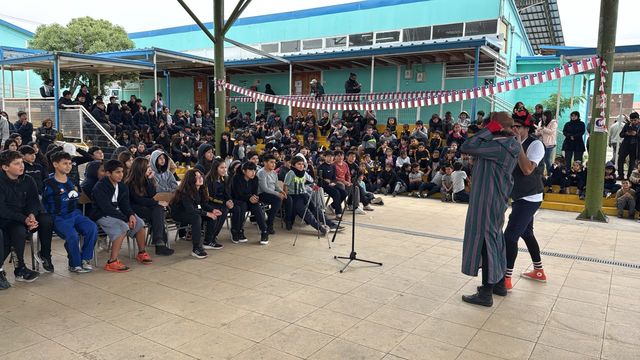 Plan Regional de artes Escénicas presentaciones compañía La Caja El mejor payaso del mundo Escuela José Miguel Carrera de Huasco