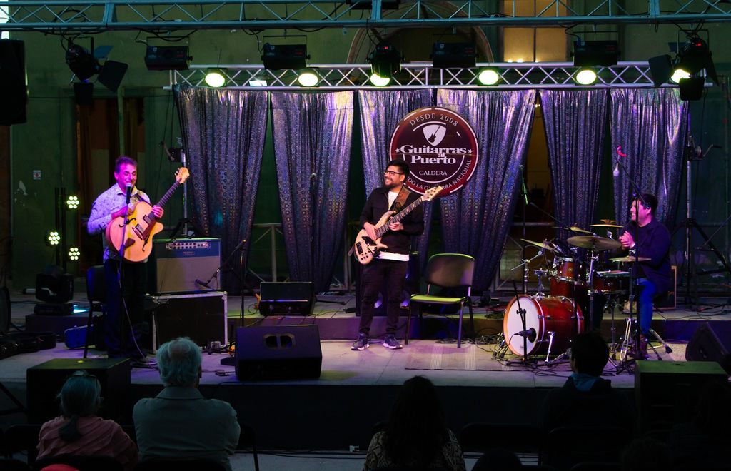 GUITARRAS CALDERA GUITARRAS CALDERA