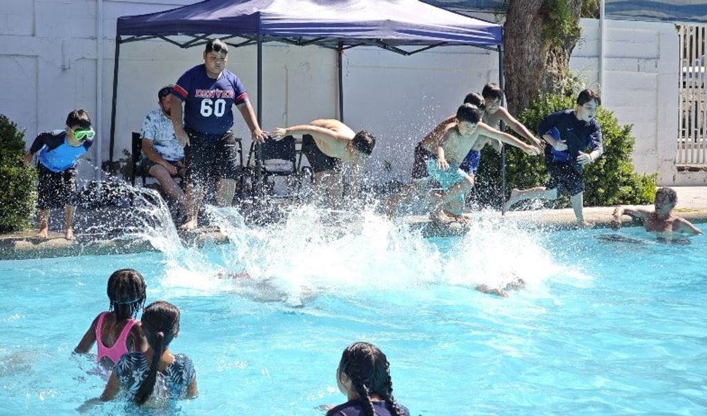 piscina loros piscina loros