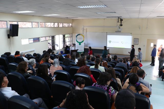 Primeros 43 diplomados de educación artística en Atacama (5)