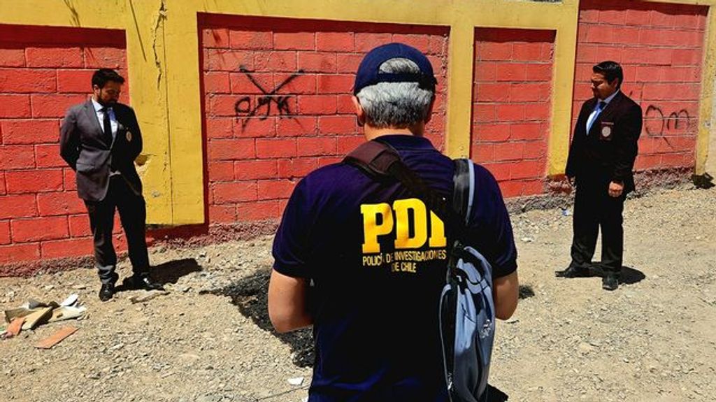 7f496179-62fb-4df0-b465-fbd52aed406b-medium-standard-q100 7f496179-62fb-4df0-b465-fbd52aed406b-medium-standard-q100